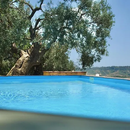 Azienda Agrituristica Biologica Il Querceto Farm stay *