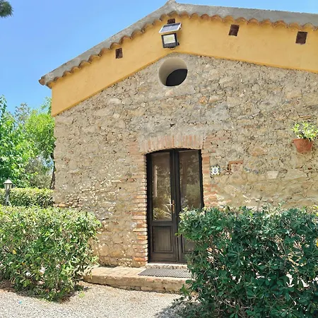 Azienda Agrituristica Biologica Il Querceto Κατάλυμα σε φάρμα Αγία Σεβερίνα