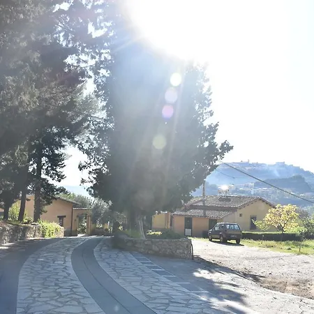 Azienda Agrituristica Biologica Il Querceto *